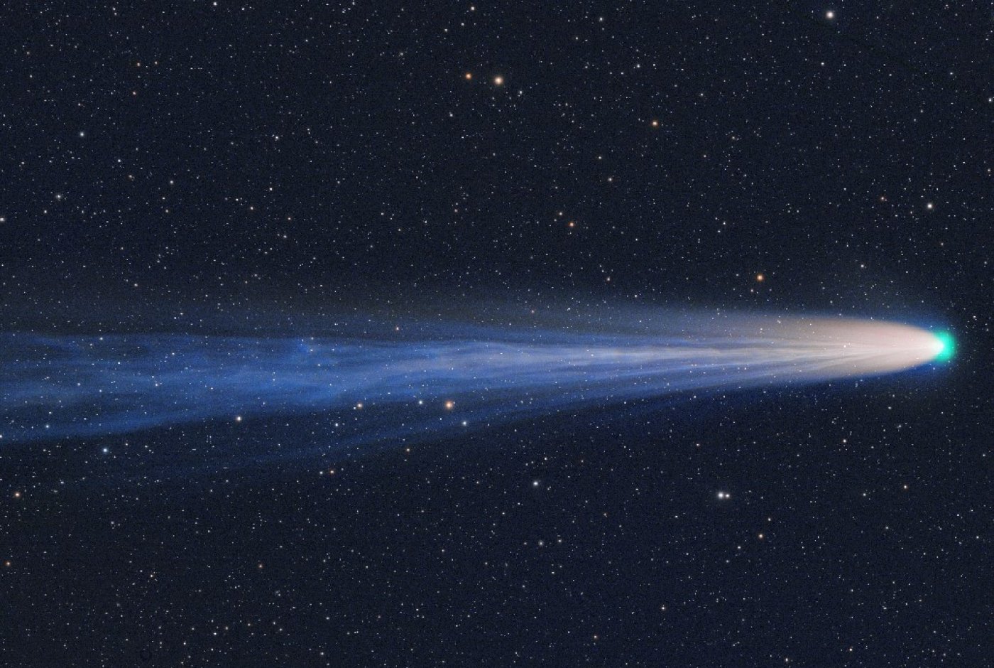 an photo of a comet