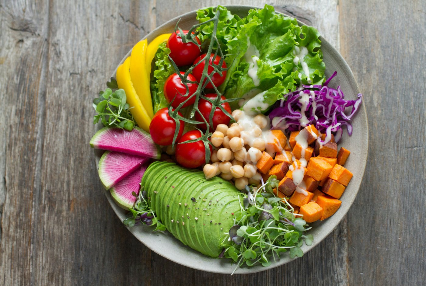 a bowl of veggies