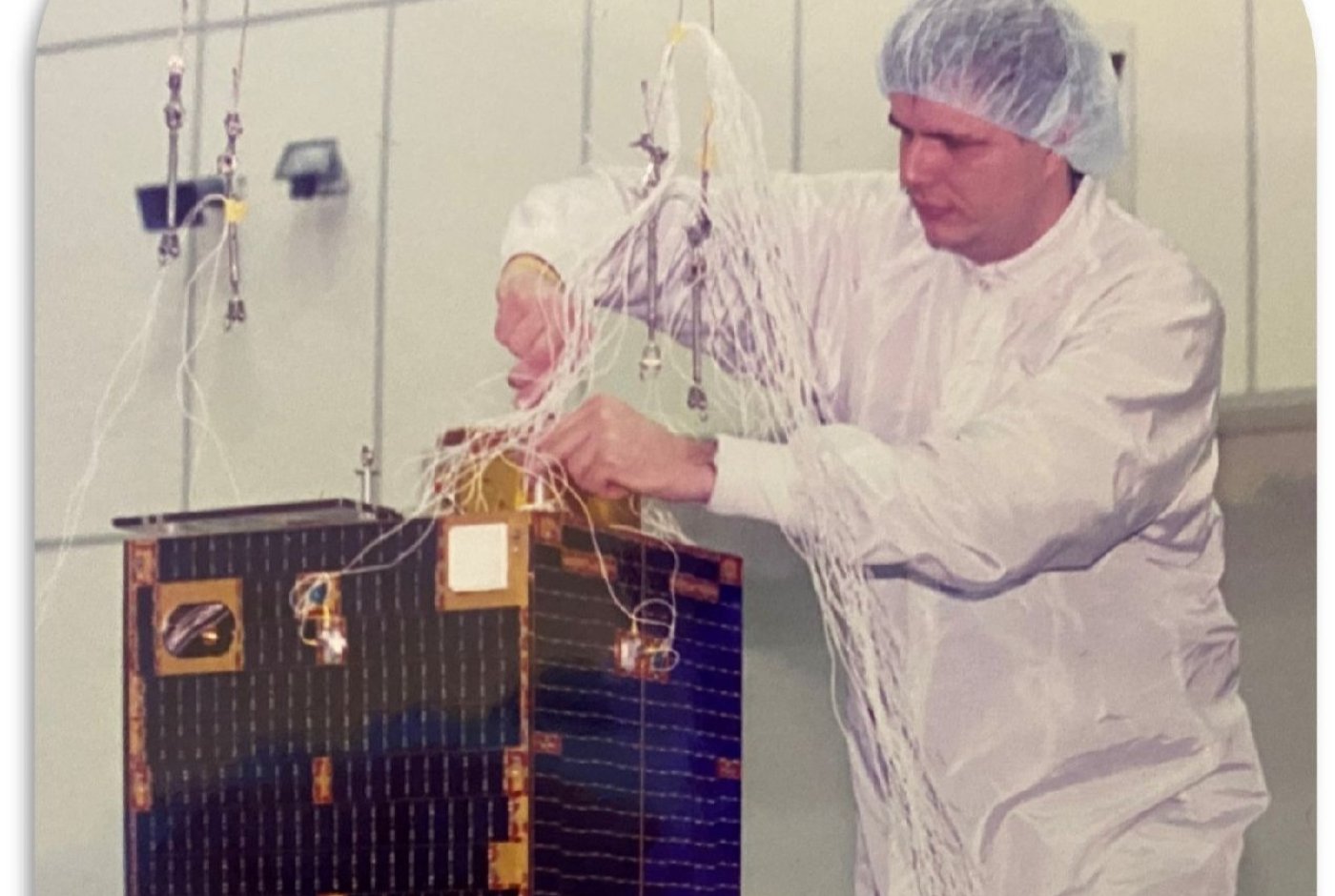 Per Lundahl Thomsen with Satellite